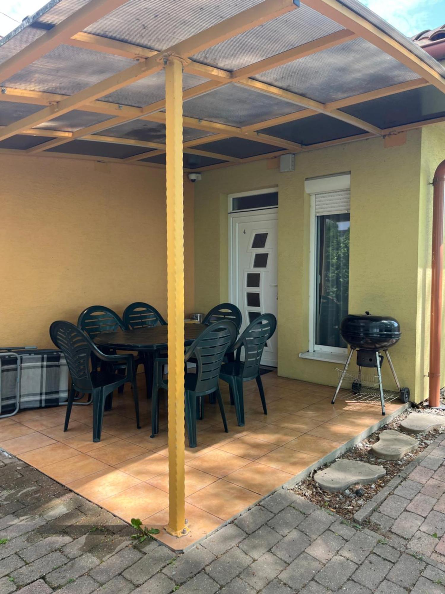 Villa Gracia Patince Exterior photo